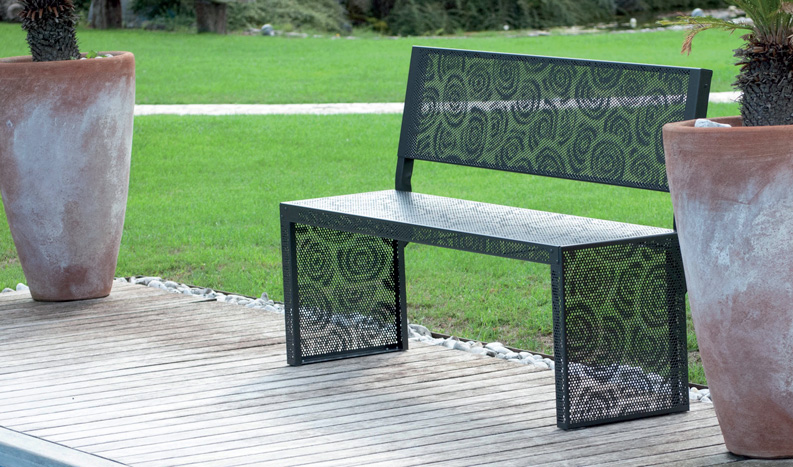 Outdoor <br>collections